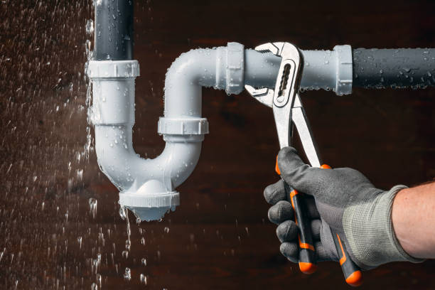 Professional Leak Detection technician working in Woodville, MS